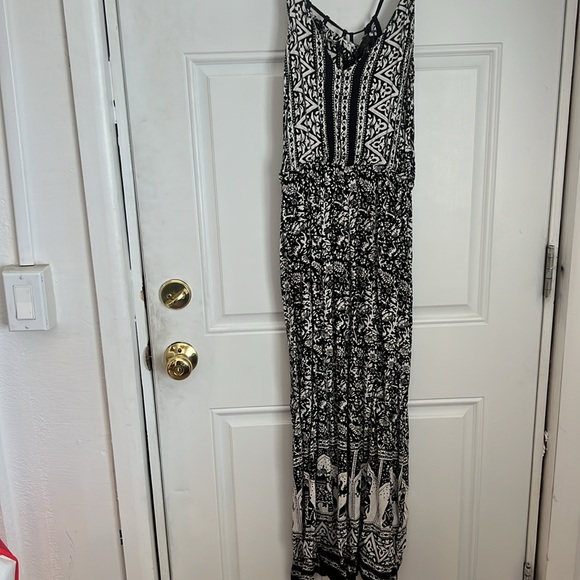 Angie Elephant Maxi Dress - Picture 7 of 7